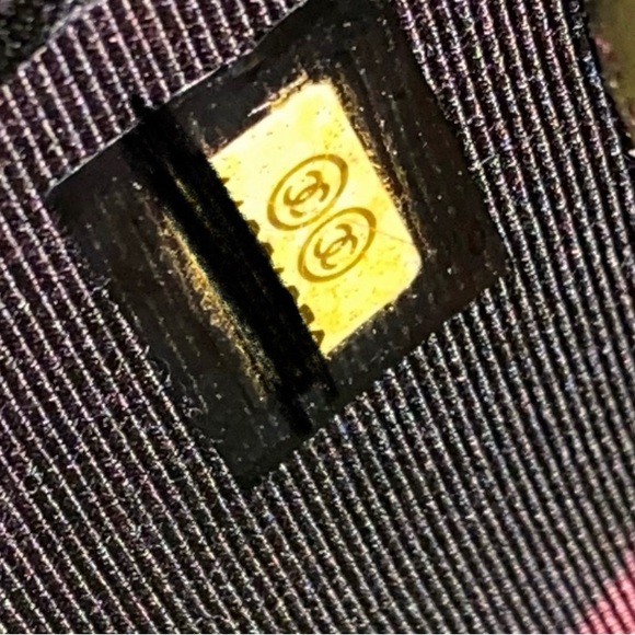 ⛓🖤 Chanel Quilted Wallet on a Chain Matelasse Crossbody Black WOC Style - Picture 7 of 10